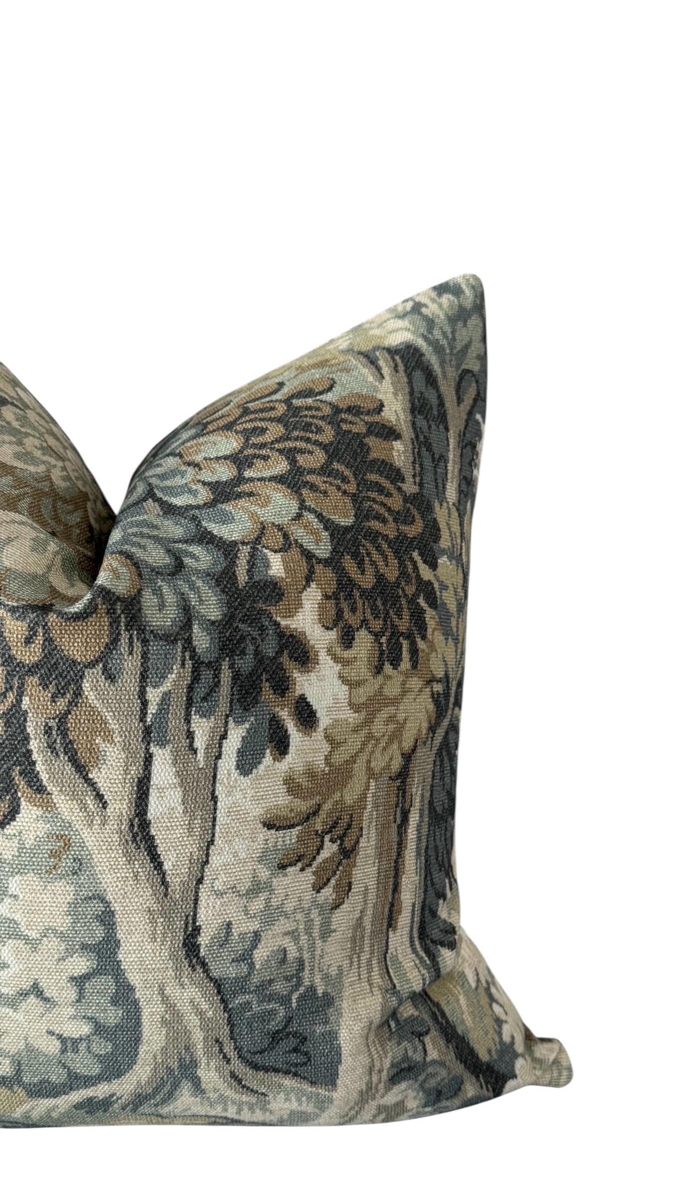Scenic Tree Pillow Cover, Vintage Style