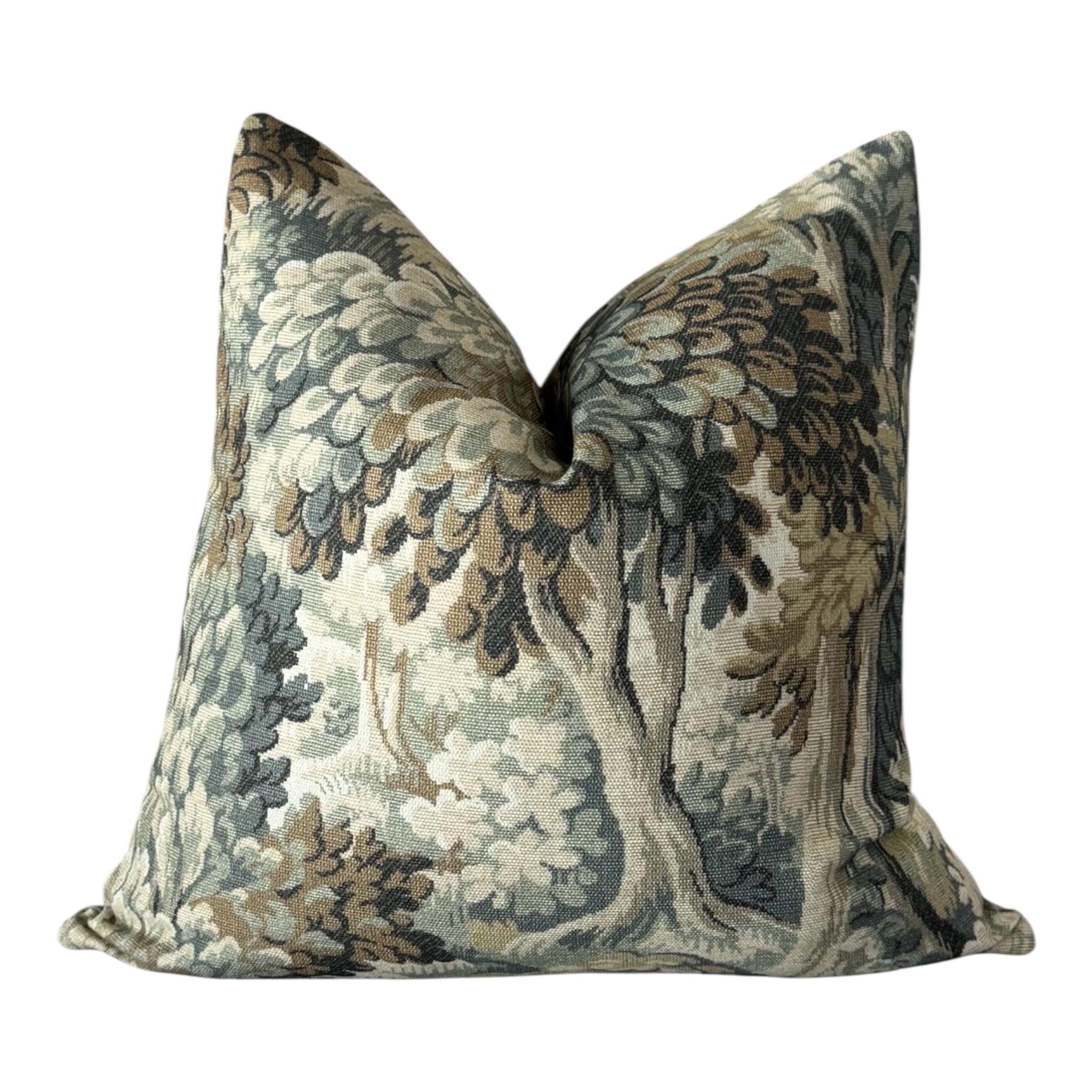 Scenic Tree Pillow Cover, Vintage Style