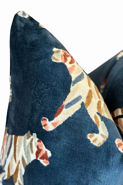Blue Tiger Velvet Pillow Cover, Animal Print Luxury Sofa Decor